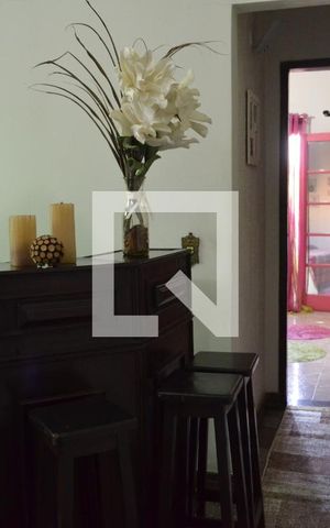 Casa à venda com 350m², 3 quartos e 4 vagasHall do Segundo Andar