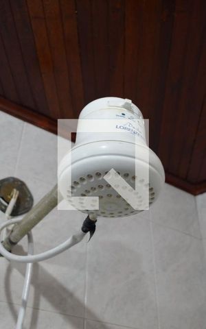 Casa à venda com 350m², 3 quartos e 4 vagasBanheiro da Suíte 1