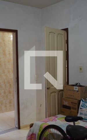 Casa à venda com 350m², 3 quartos e 4 vagasQuarto de Serviço