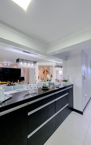 Apartamento à venda com 103m², 3 quartos e 2 vagasCozinha