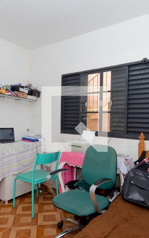 Casa à venda com 266m², 4 quartos e 2 vagasQuarto 1