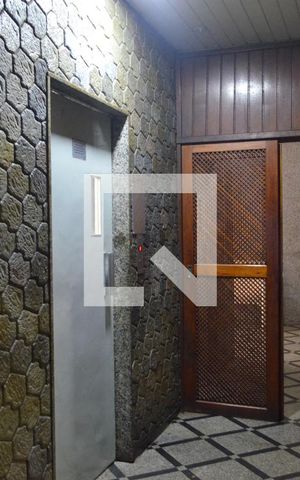 Apartamento à venda com 40m², 2 quartos e 1 vagaEntrada do Prédio