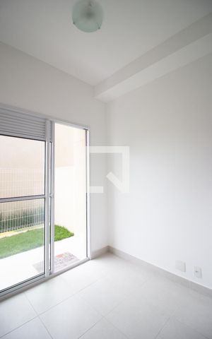 Apartamento para alugar com 38m², 1 quarto e sem vaga Apartamento para alugar com 38m², 1 quarto e sem vagaSala