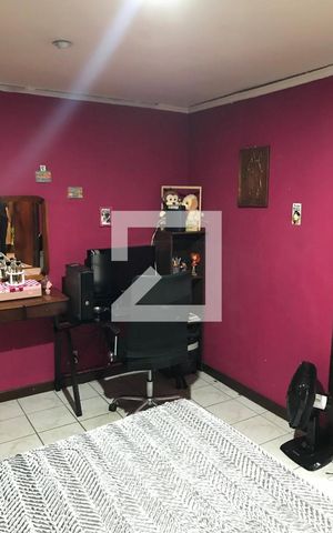 Casa à venda com 282m², 4 quartos e 2 vagas Casa à venda com 282m², 4 quartos e 2 vagasQuarto 4