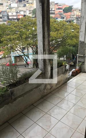Casa à venda com 282m², 4 quartos e 2 vagas Casa à venda com 282m², 4 quartos e 2 vagasvaranda