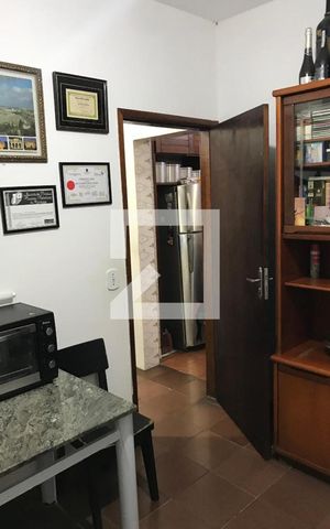 Casa à venda com 282m², 4 quartos e 2 vagas Casa à venda com 282m², 4 quartos e 2 vagasQuarto 1
