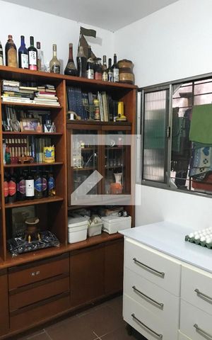 Casa à venda com 282m², 4 quartos e 2 vagas Casa à venda com 282m², 4 quartos e 2 vagasQuarto 1