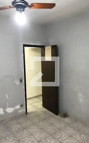 Casa à venda com 282m², 4 quartos e 2 vagas Casa à venda com 282m², 4 quartos e 2 vagasQuarto 2