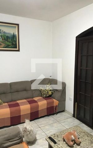 Casa à venda com 282m², 4 quartos e 2 vagas Casa à venda com 282m², 4 quartos e 2 vagasSala