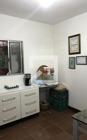 Casa à venda com 282m², 4 quartos e 2 vagas Casa à venda com 282m², 4 quartos e 2 vagasQuarto 1