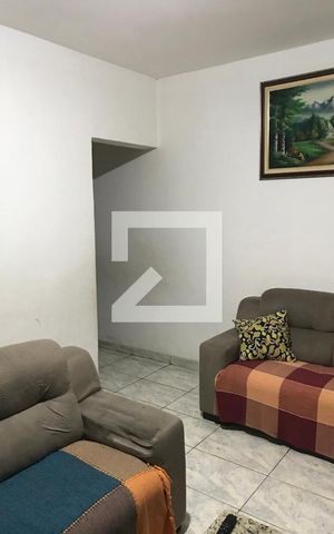 Casa à venda com 282m², 4 quartos e 2 vagas Casa à venda com 282m², 4 quartos e 2 vagasSala