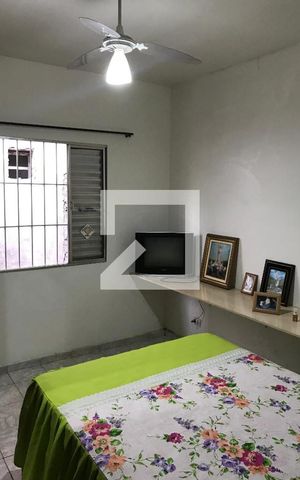 Casa à venda com 282m², 4 quartos e 2 vagas Casa à venda com 282m², 4 quartos e 2 vagasQuarto 3