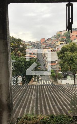 Casa à venda com 282m², 4 quartos e 2 vagas Casa à venda com 282m², 4 quartos e 2 vagasvaranda
