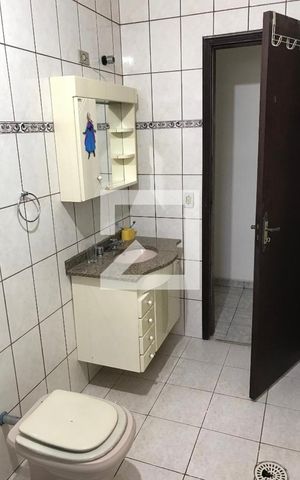 Casa à venda com 282m², 4 quartos e 2 vagas Casa à venda com 282m², 4 quartos e 2 vagasBanheiro 1