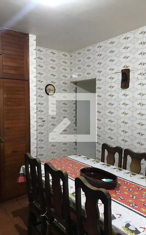 Casa à venda com 282m², 4 quartos e 2 vagas Casa à venda com 282m², 4 quartos e 2 vagasCozinha