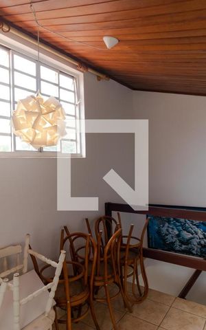 Casa de condomínio à venda com 340m², 3 quartos e 4 vagas Casa de condomínio à venda com 340m², 3 quartos e 4 vagasMezanino