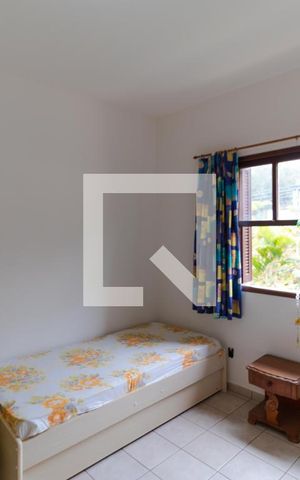 Casa de condomínio à venda com 340m², 3 quartos e 4 vagas Casa de condomínio à venda com 340m², 3 quartos e 4 vagasQuarto 02