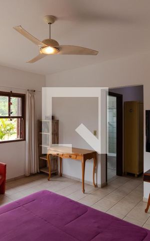 Casa de condomínio à venda com 340m², 3 quartos e 4 vagas Casa de condomínio à venda com 340m², 3 quartos e 4 vagasSuíte