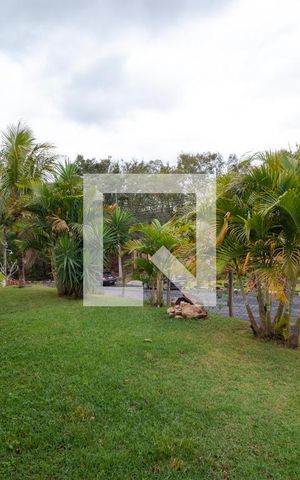 Casa de condomínio à venda com 340m², 3 quartos e 4 vagas Casa de condomínio à venda com 340m², 3 quartos e 4 vagasQuintal
