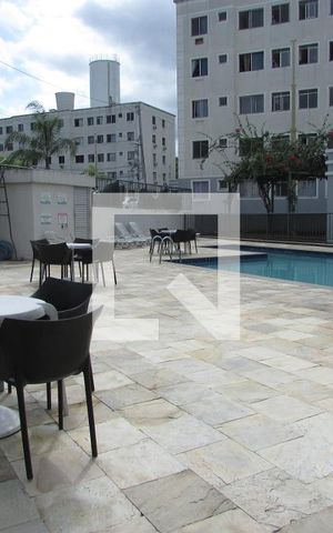 Apartamento à venda com 42m², 2 quartos e 1 vagaPiscina