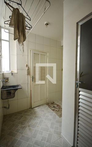 Apartamento à venda com 90m², 3 quartos e sem vagaDetalhe da area de serviço