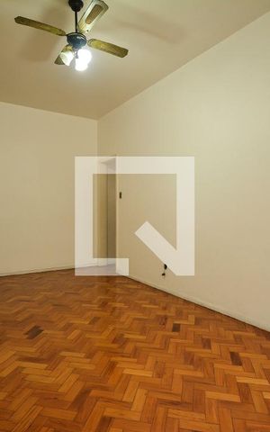 Apartamento à venda com 90m², 3 quartos e sem vagaSala