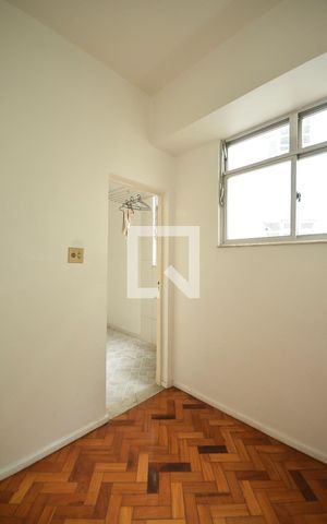 Apartamento à venda com 90m², 3 quartos e sem vagaQuarto de Serviço