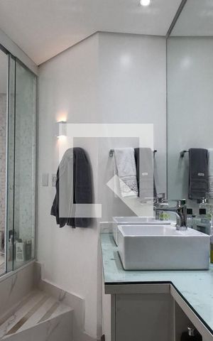 Apartamento à venda com 465m², 4 quartos e 5 vagas Apartamento à venda com 465m², 4 quartos e 5 vagasBanheiro da Suíte