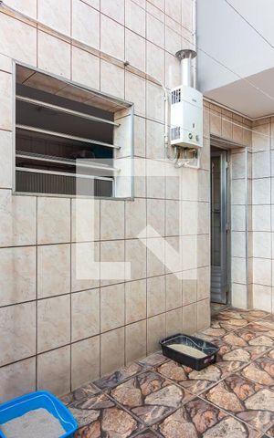 Casa à venda com 192m², 3 quartos e 2 vagas Casa à venda com 192m², 3 quartos e 2 vagasQuintal
