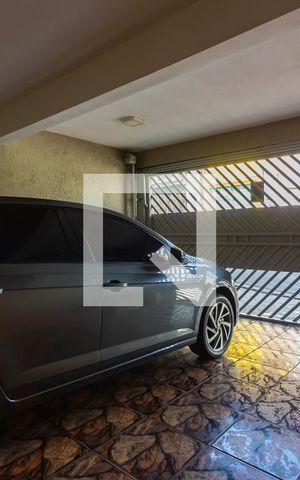 Casa à venda com 192m², 3 quartos e 2 vagas Casa à venda com 192m², 3 quartos e 2 vagasGaragem