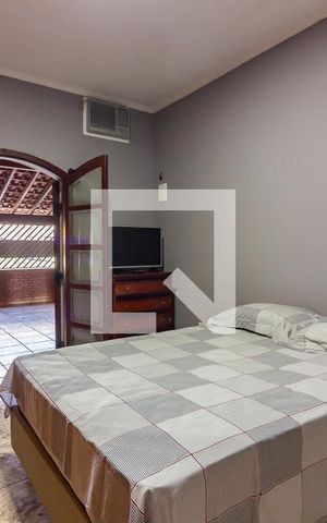 Casa à venda com 192m², 3 quartos e 2 vagas Casa à venda com 192m², 3 quartos e 2 vagasQuarto 1