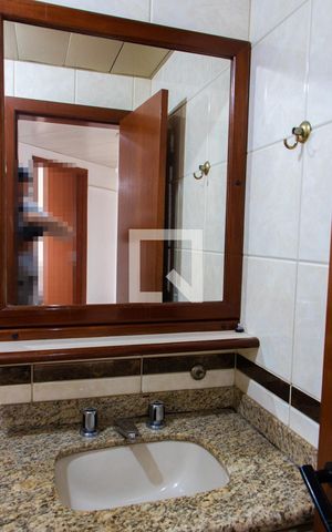 Apartamento à venda com 140m², 3 quartos e 2 vagas Apartamento à venda com 140m², 3 quartos e 2 vagasBanheiro