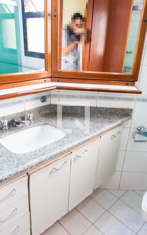 Apartamento à venda com 140m², 3 quartos e 2 vagas Apartamento à venda com 140m², 3 quartos e 2 vagasBanheiro