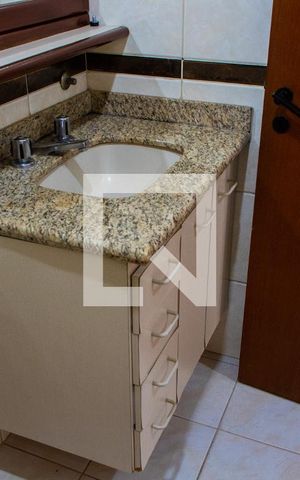 Apartamento à venda com 140m², 3 quartos e 2 vagas Apartamento à venda com 140m², 3 quartos e 2 vagasBanheiro