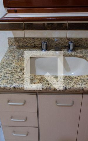 Apartamento à venda com 140m², 3 quartos e 2 vagas Apartamento à venda com 140m², 3 quartos e 2 vagasBanheiro