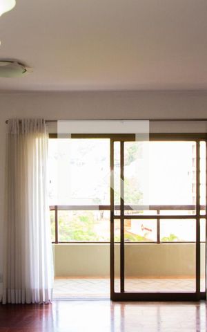 Apartamento à venda com 140m², 3 quartos e 2 vagas Apartamento à venda com 140m², 3 quartos e 2 vagasSala
