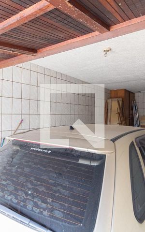 Casa à venda com 236m², 5 quartos e 4 vagas Casa à venda com 236m², 5 quartos e 4 vagasGaragem Coberta