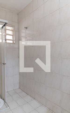 Casa à venda com 236m², 5 quartos e 4 vagas Casa à venda com 236m², 5 quartos e 4 vagasBanheiro da Suíte da Casa 2