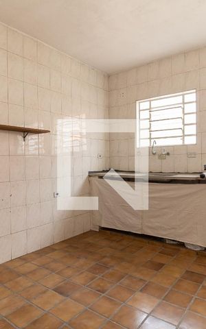 Casa à venda com 236m², 5 quartos e 4 vagas Casa à venda com 236m², 5 quartos e 4 vagasCozinha da Casa 2