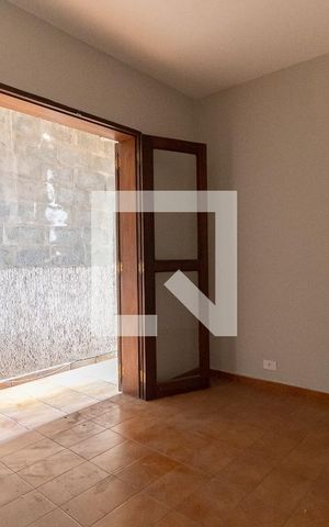 Casa à venda com 236m², 5 quartos e 4 vagas Casa à venda com 236m², 5 quartos e 4 vagasQuarto 2 da Casa 1
