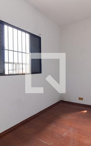 Casa à venda com 236m², 5 quartos e 4 vagas Casa à venda com 236m², 5 quartos e 4 vagasQuarto 1 da Casa 3