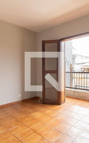 Casa à venda com 236m², 5 quartos e 4 vagas Casa à venda com 236m², 5 quartos e 4 vagasQuarto 1 da Casa 1