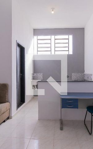Studio para alugar com 33m², 1 quarto e sem vaga Studio para alugar com 33m², 1 quarto e sem vagaSala