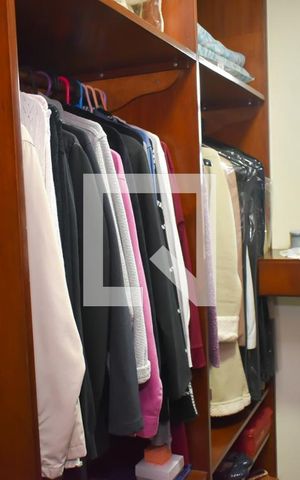 Casa à venda com 180m², 4 quartos e 2 vagas