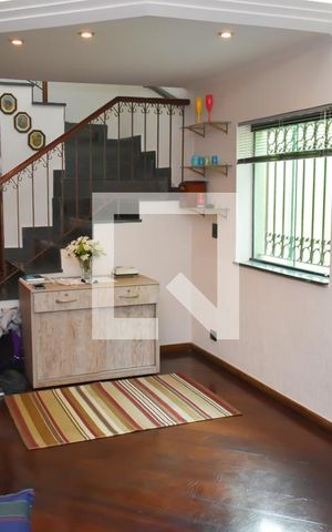 Casa à venda com 180m², 4 quartos e 2 vagas