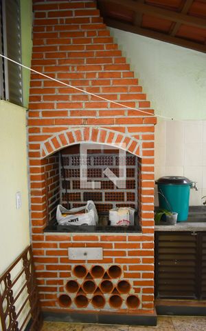 Casa à venda com 180m², 4 quartos e 2 vagas