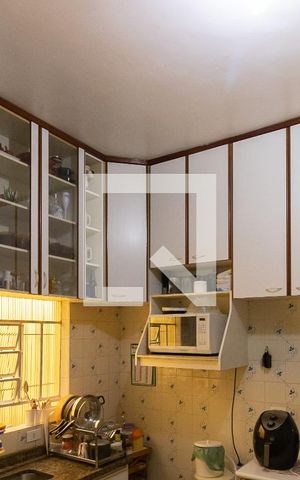 Casa à venda com 350m², 4 quartos e 4 vagas Casa à venda com 350m², 4 quartos e 4 vagasCozinha