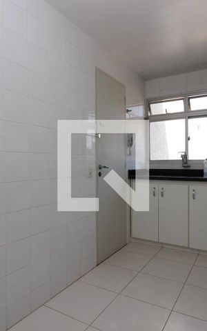 Apartamento para alugar com 89m², 3 quartos e sem vagaCozinha e Área de Serviço