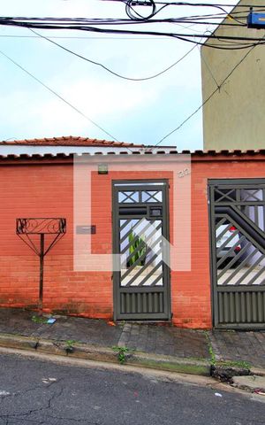 Casa à venda com 200m², 2 quartos e 3 vagasFachada