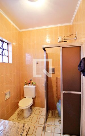 Casa à venda com 200m², 2 quartos e 3 vagasBanheiro da Suíte
